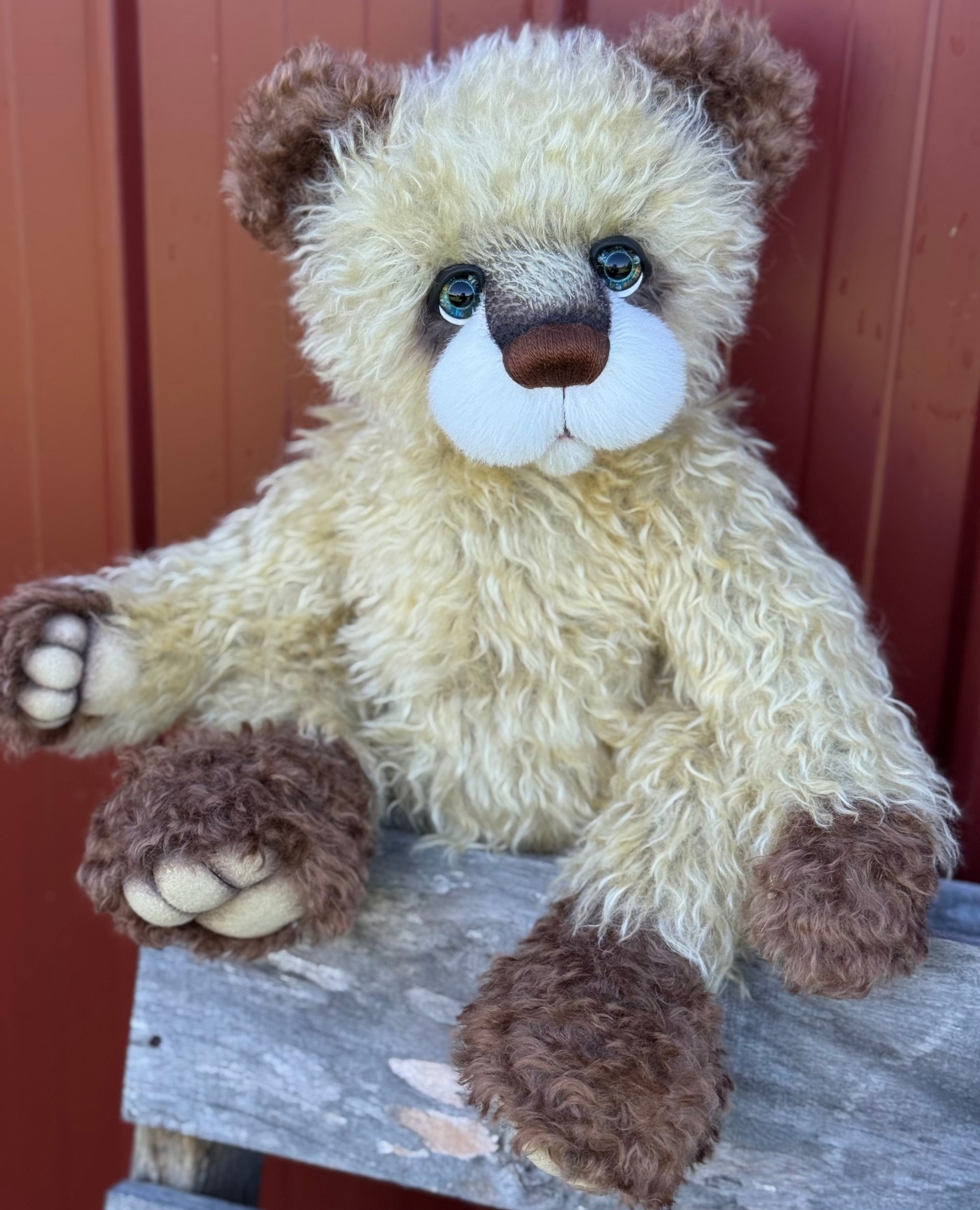 Hunter Coco - 21" Chocolate and Blonde Mohair EASTER Artist Bear by Emma's Bears - OOAK