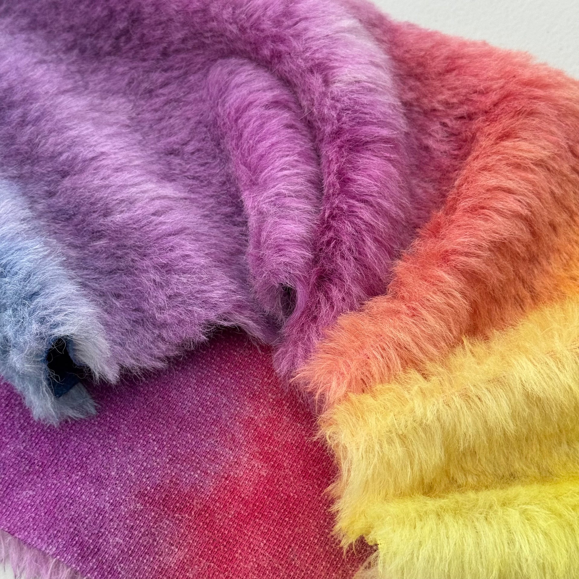 Medium Alpaca - Hand Dyed Daybreak - Fat 1/8m - JUL107
