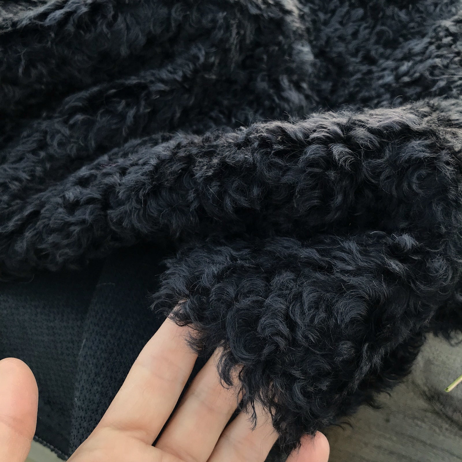 Sable - Black curly Kid Mohair