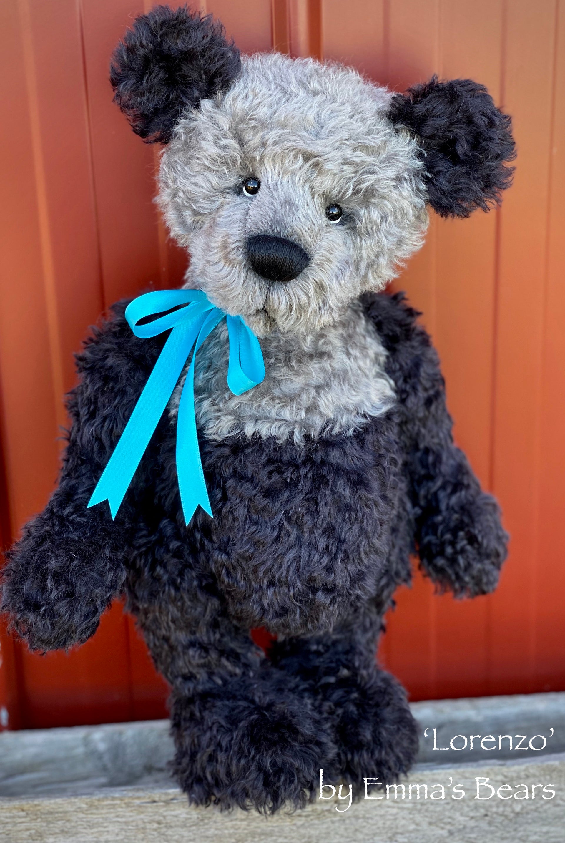 Sable - Black curly Kid Mohair