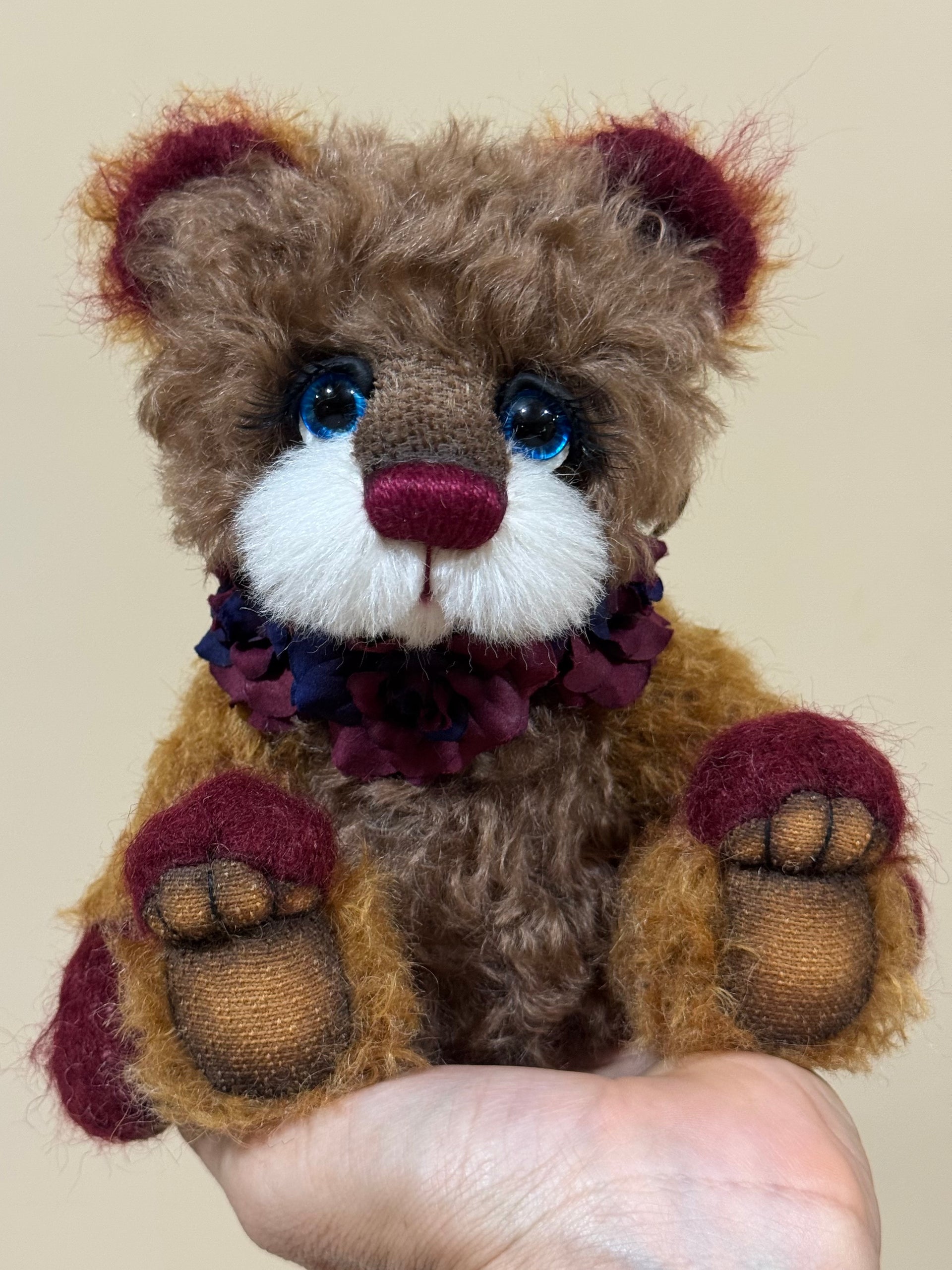 Finch Lotus - 9" Mohair Artist Bear by Emma's Bears - OOAK
