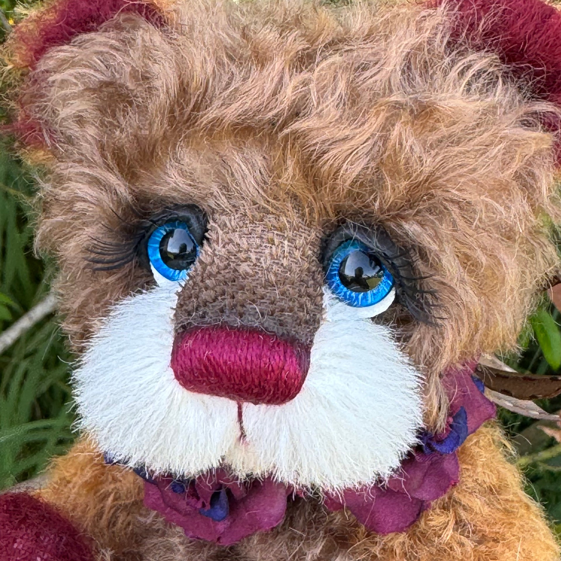 Finch Lotus - 9" Mohair Artist Bear by Emma's Bears - OOAK