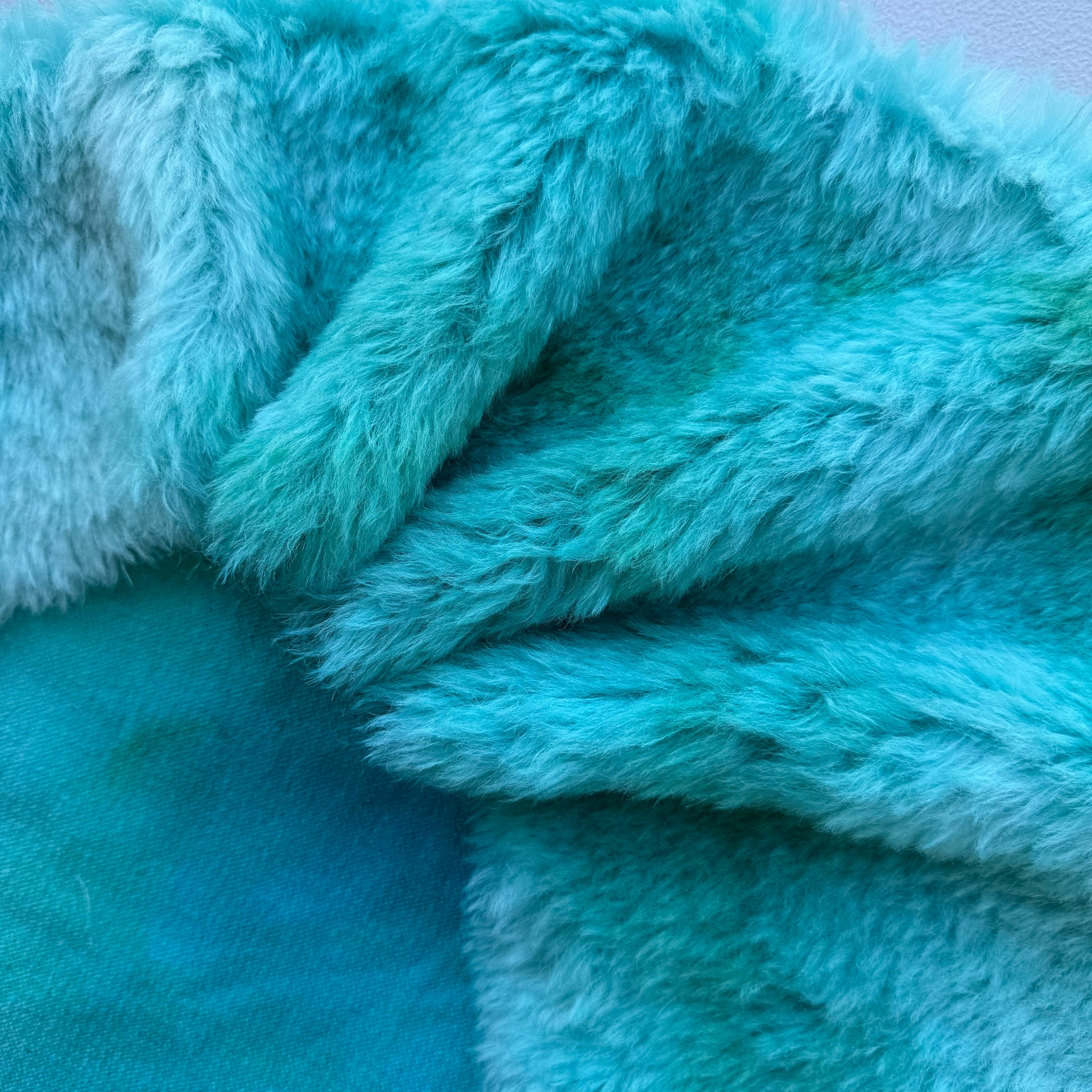 Long Alpaca - Hand Dyed Aqua Turquoise Batik - Fat 1/4m - DEC057