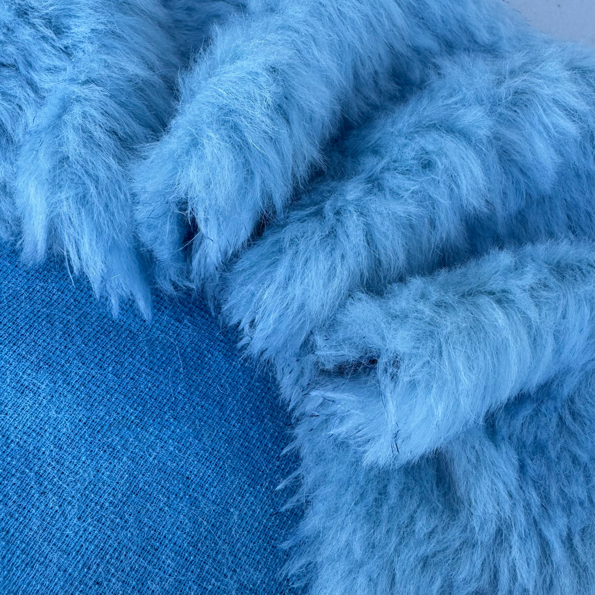 Long Alpaca - Hand Dyed Sky Blue - Fat 1/8m - APR021