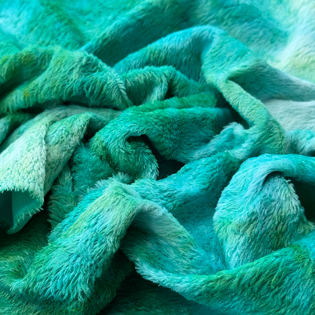 Standard Viscose - Hand Dyed Turquoise Lime Batik - Fat 1/4m - SEP062