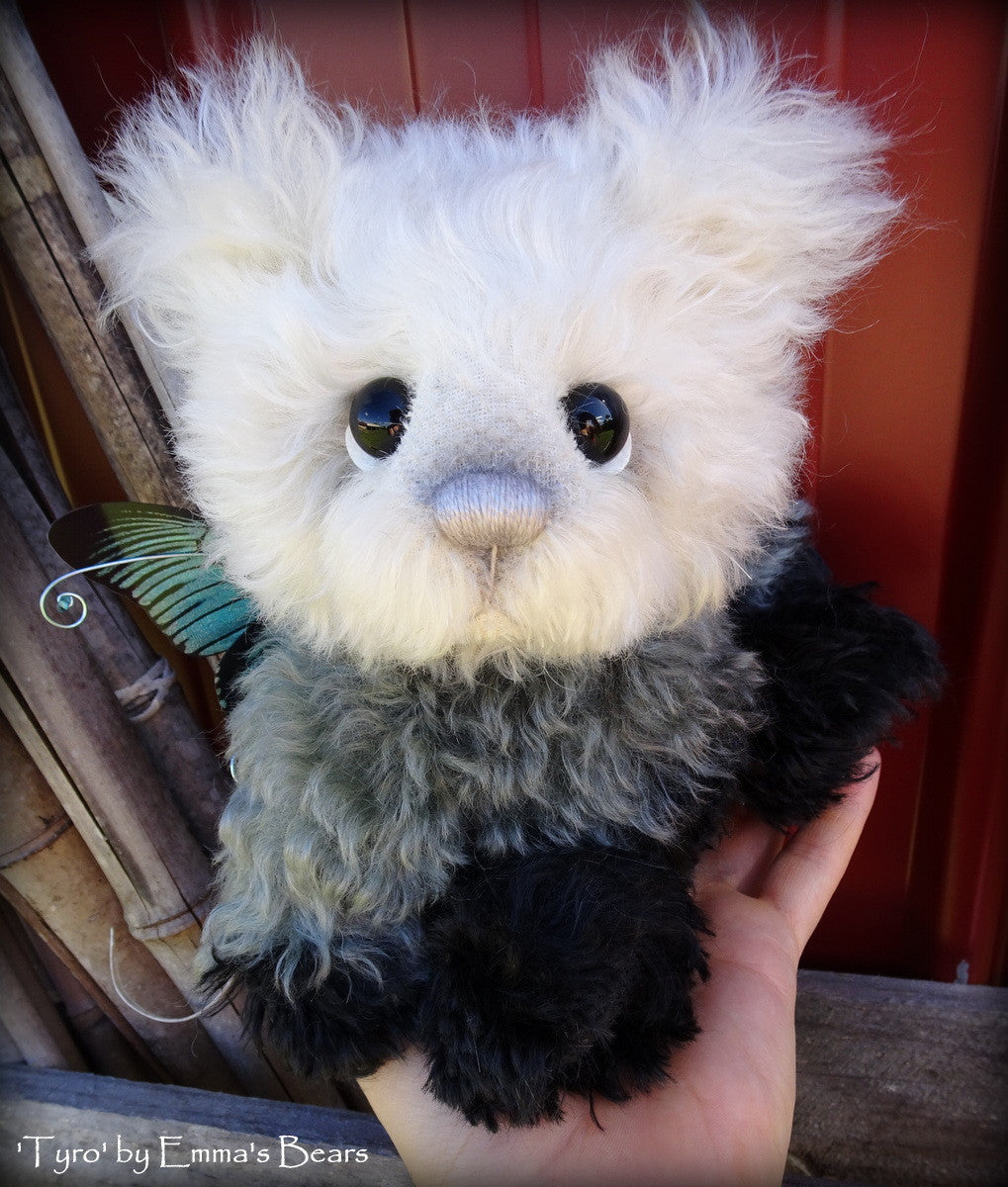 Tyro - 9IN hand dyed kid mohair bear by Emmas Bears - OOAK