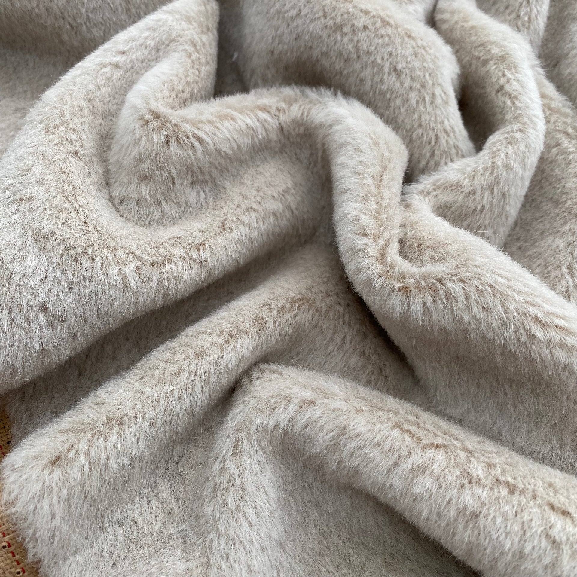 Alpaca - Dense 10mm Pile - Beige