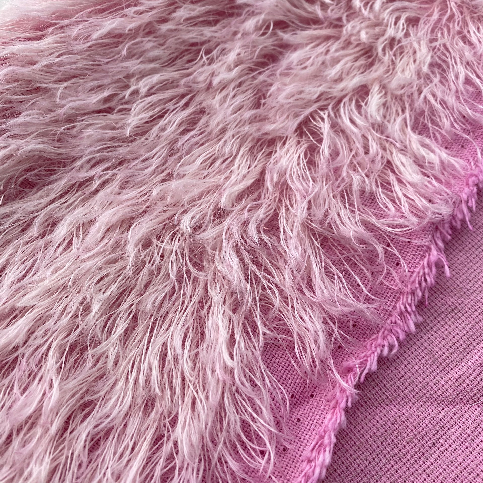Long String Mohair - Hand Dyed Bubblegum pink - Fat 1/8m - NOV031