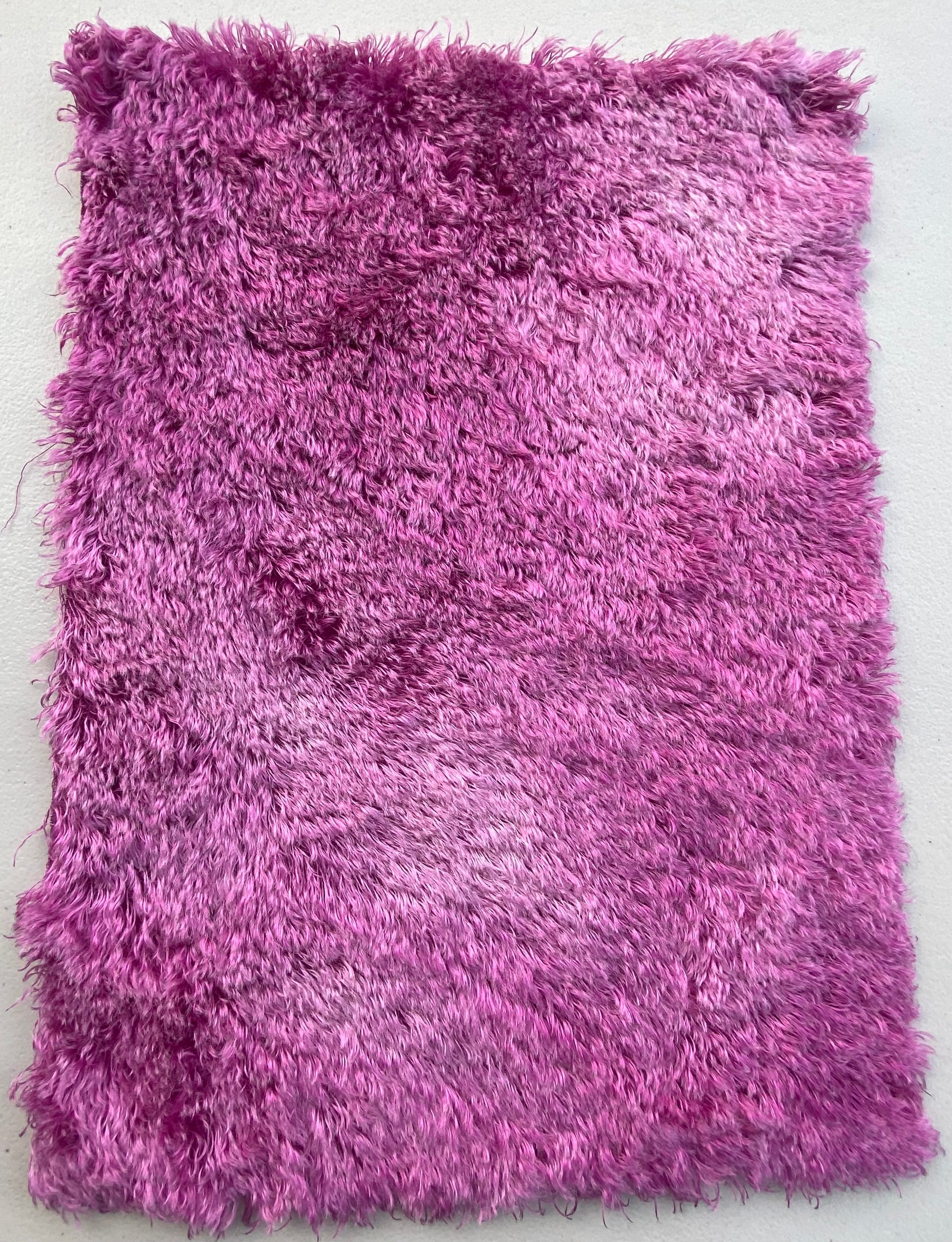Medium String Mohair - Hand Dyed Berry Batik - Fat 1/8m - NOV067
