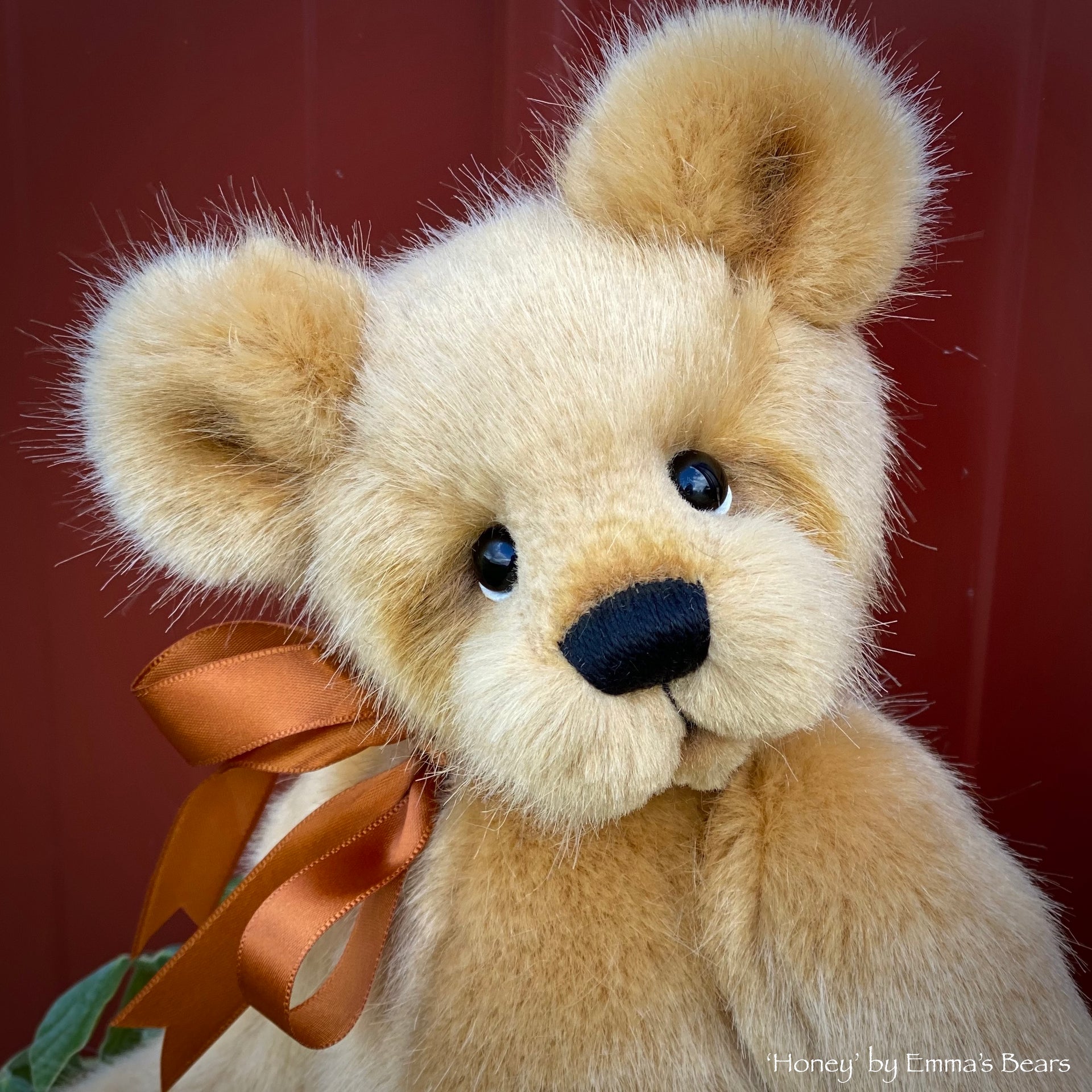 Honey - 13" faux fur Artist Bear by Emma's Bears - OOAK