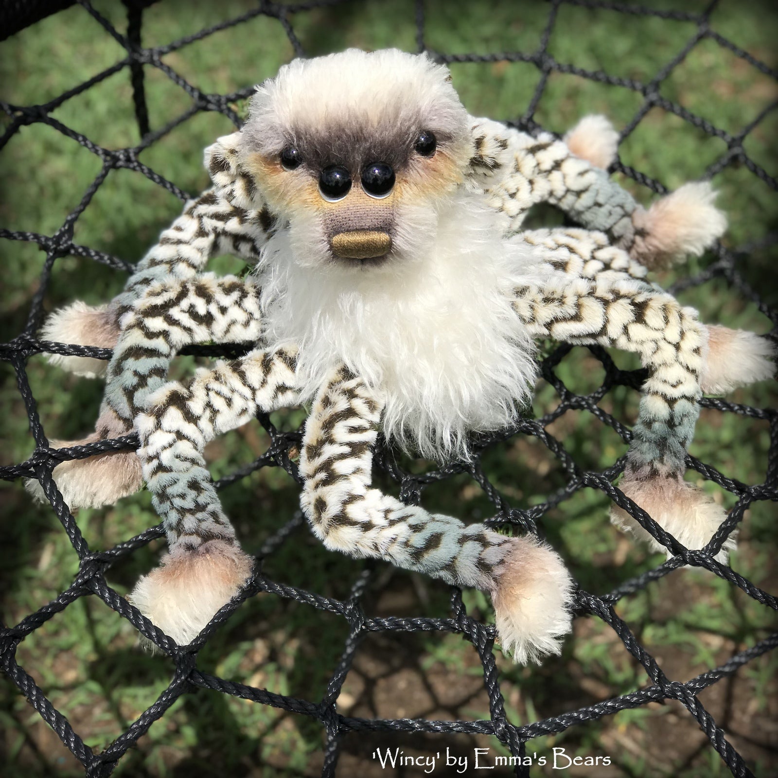 Wincy - 14" special Halloween Artist Spider-Bear by Emma's Bears - OOAK